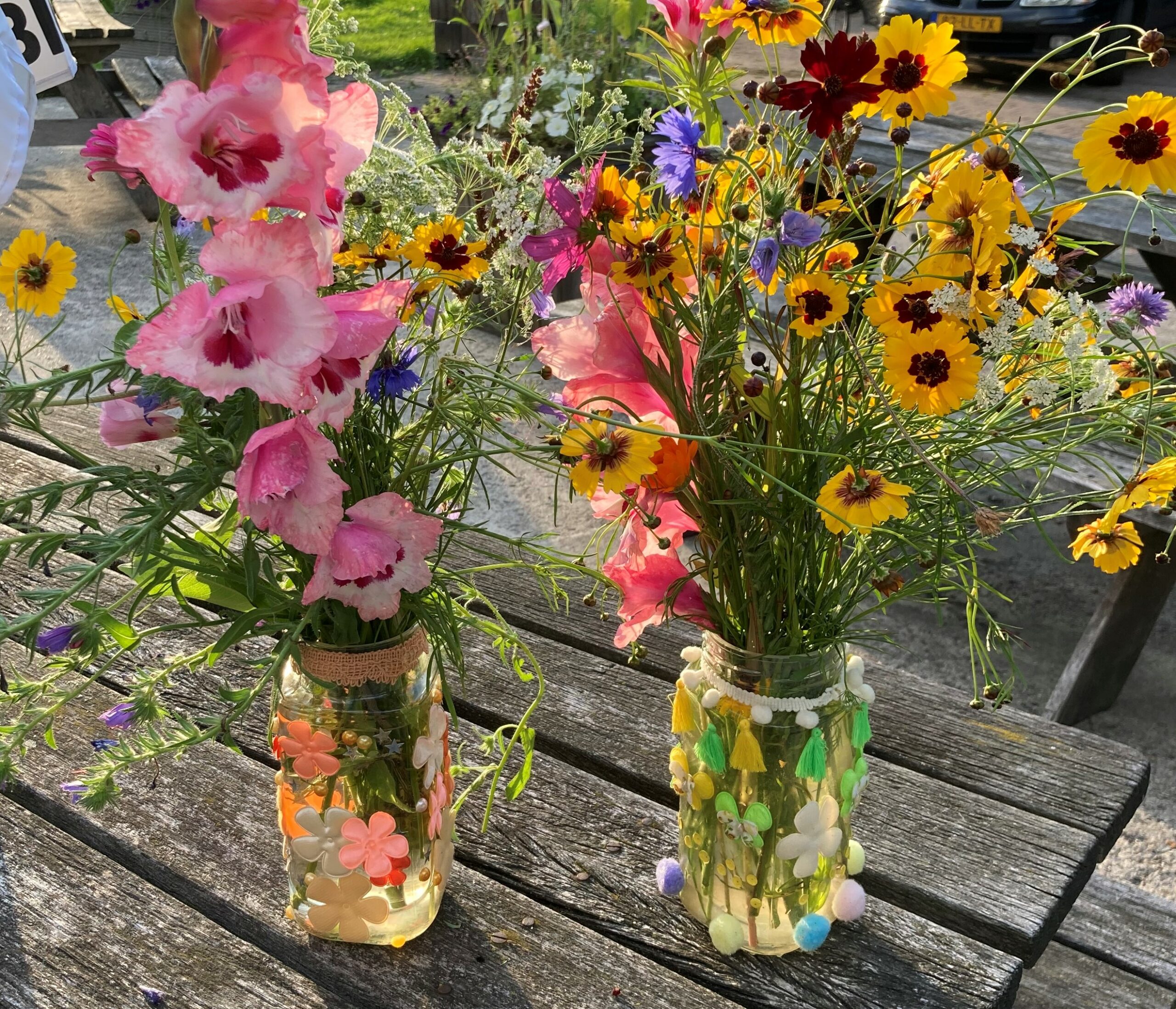 bloemen met vaas
